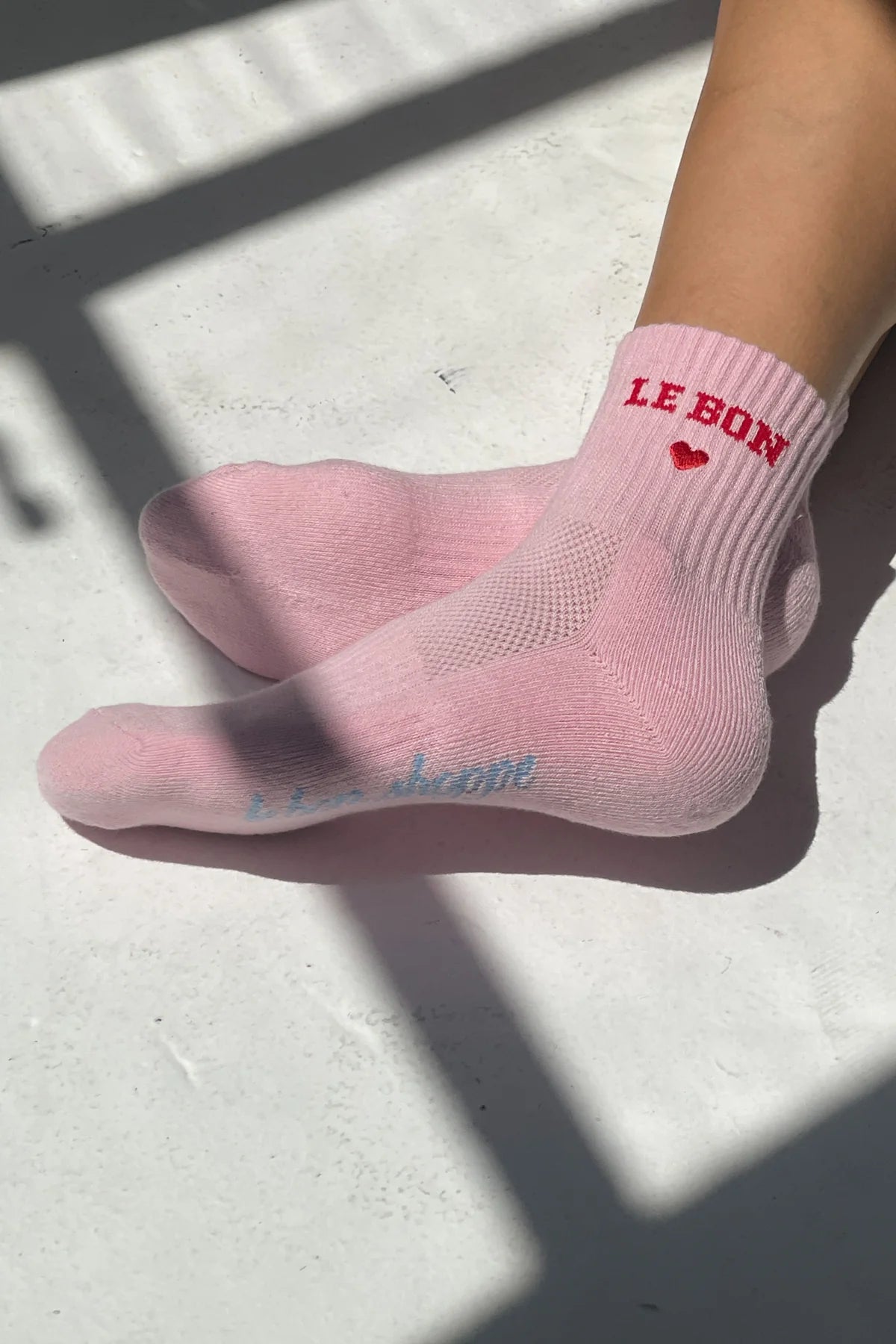 EMBROIDERED CREW SOCKS | STRAWBERRY MILK