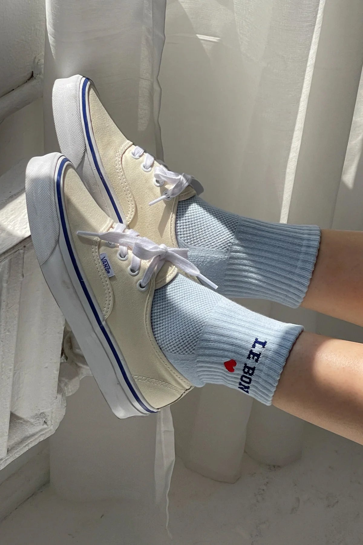 EMBROIDERED CREW SOCKS |  SKY BLUE