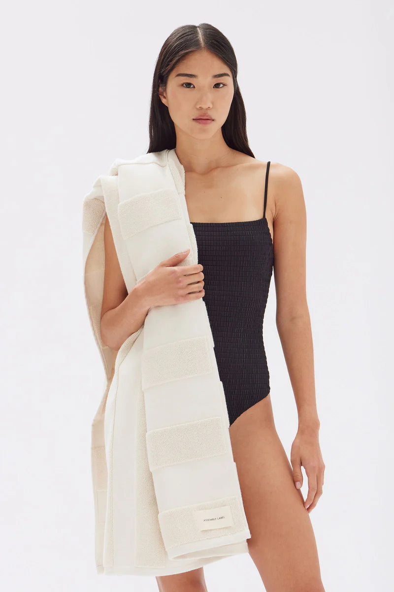 JACQUARD TILE BEACH TOWEL | LIMESTONE