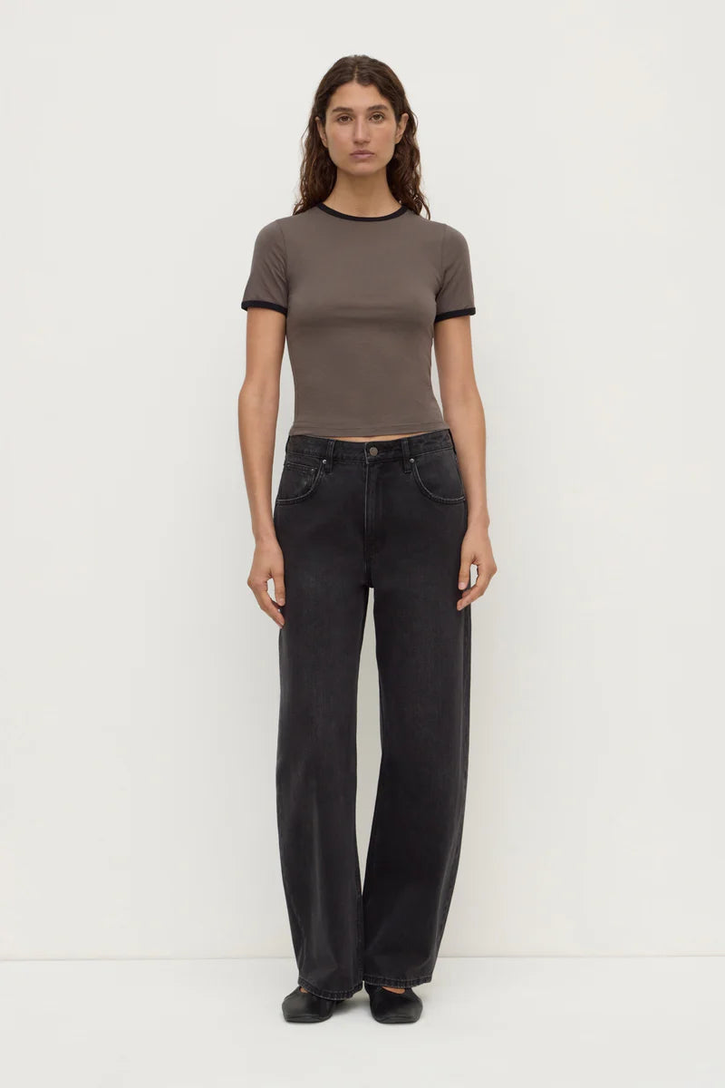 KOURT CONTRAST BIND TEE | BARK / BLACK