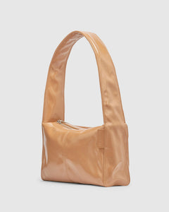 LUCA SHOULDER BAG | MILK TEA GLOSSY CRINKLE