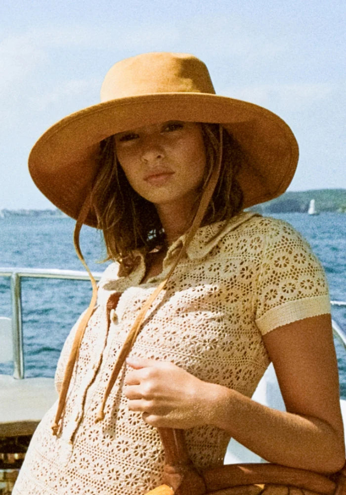 HOLIDAY BUCKET | TAN CORD