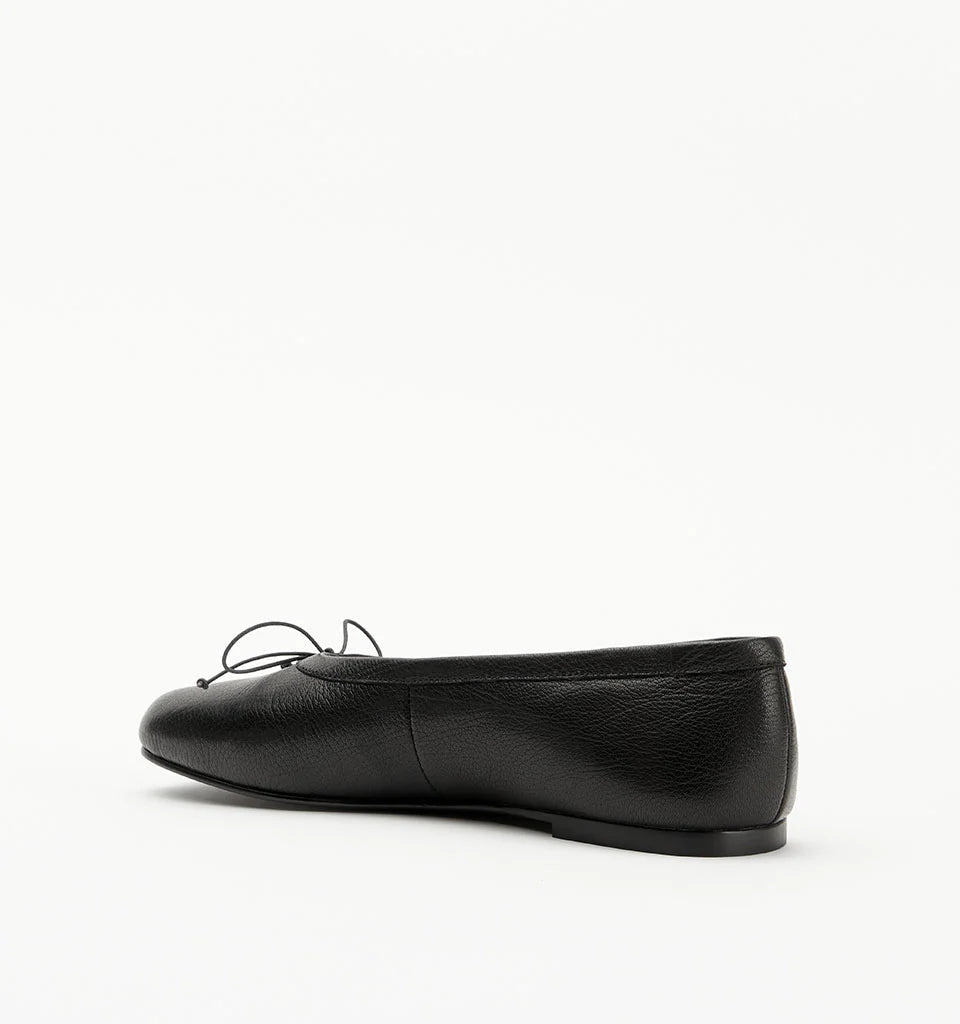 ALIAS MAE LANA TABI | BLACK TUMBLE