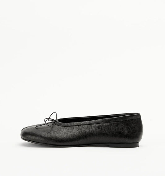 ALIAS MAE LANA TABI | BLACK TUMBLE