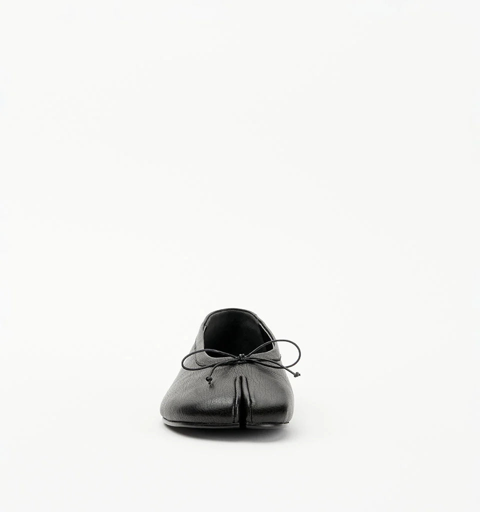 ALIAS MAE LANA TABI | BLACK TUMBLE