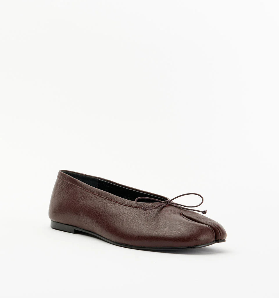 ALIAS MAE LANA TABI | CHOC TUMBLE