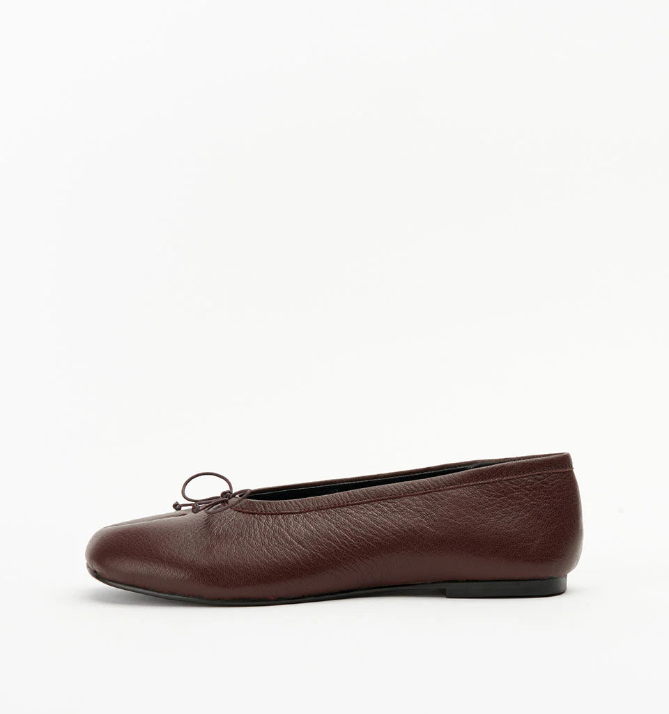 ALIAS MAE LANA TABI | CHOC TUMBLE