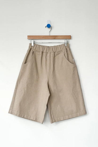 Le Bon Shoppe Liam Bermuda Shorts Taupe