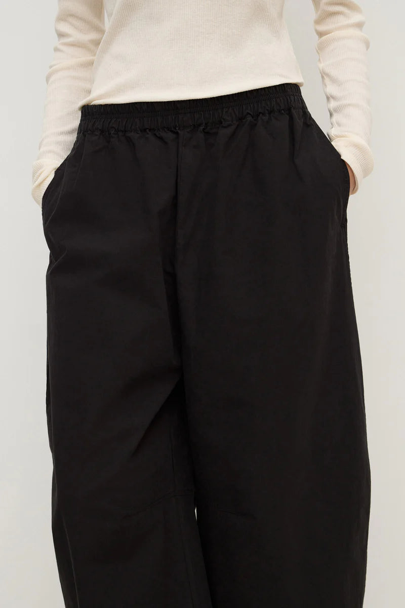 LOLA BARREL PANT | BLACK
