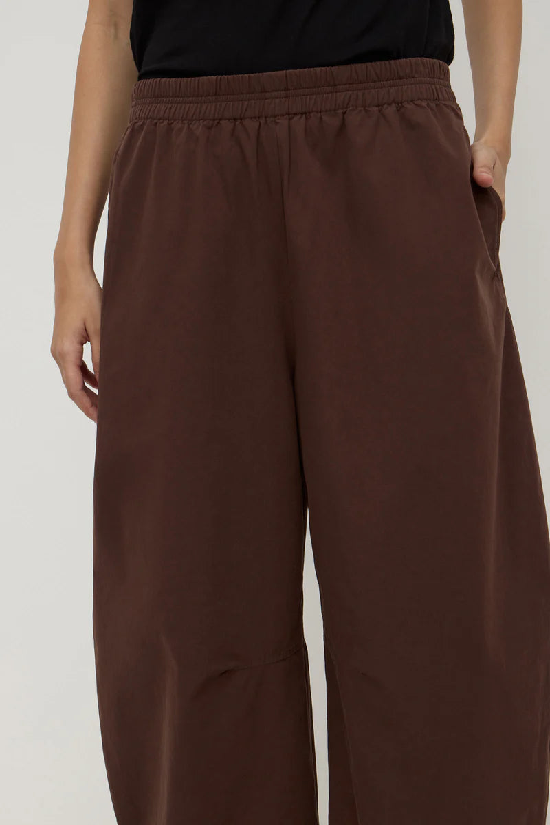 Assembly Label Lola Barrel Pant Ganache
