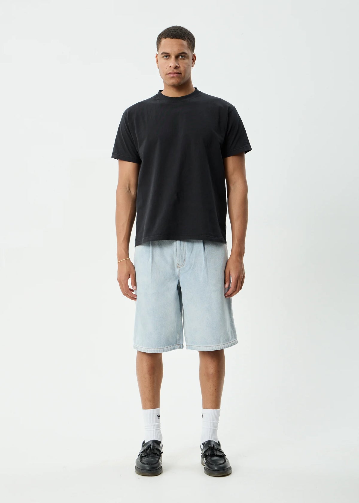 FAST FORWARD DENIM ULTRA BAGGY PLEATED SHORT 24" | STONE BLUE