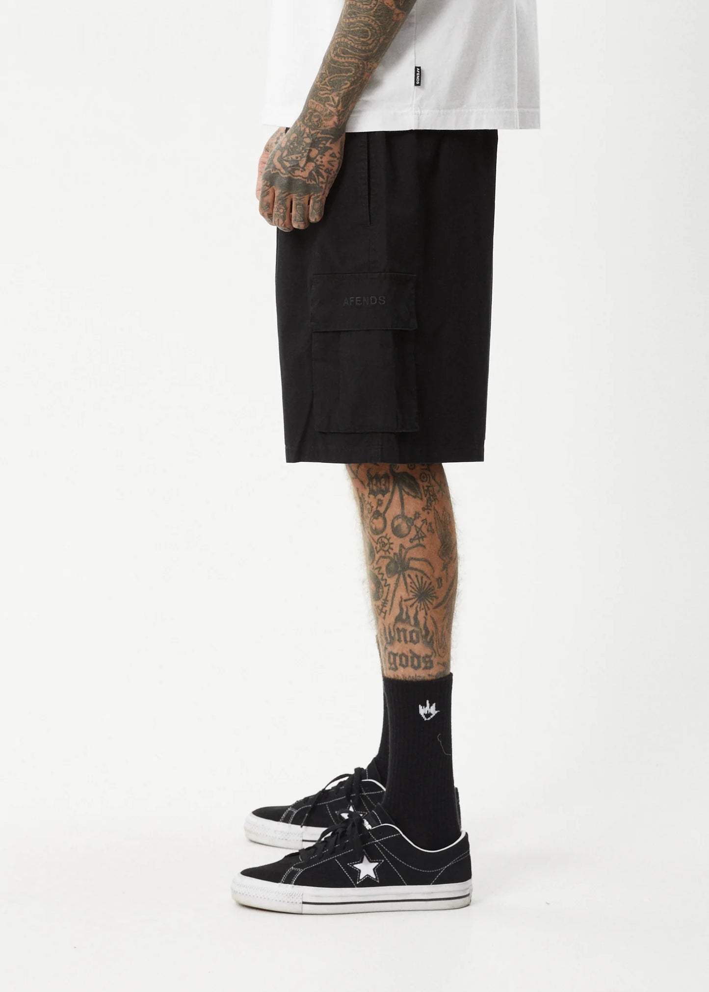 NINETY EIGHTS CARGO SHORT