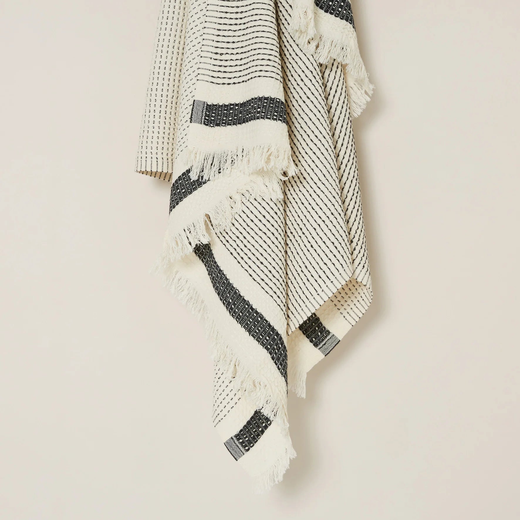K'GARI TOWEL | BLACK