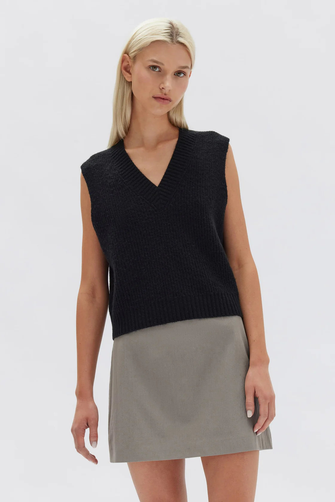 NOVA KNIT VEST | BLACK