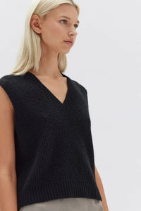 NOVA KNIT VEST | BLACK
