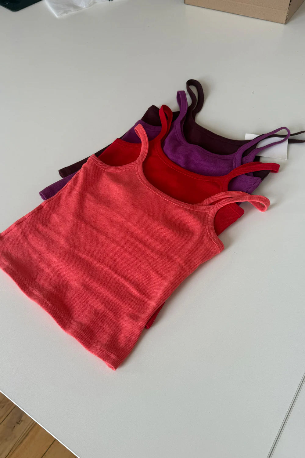 RIBBED SINGLET | CORALLO