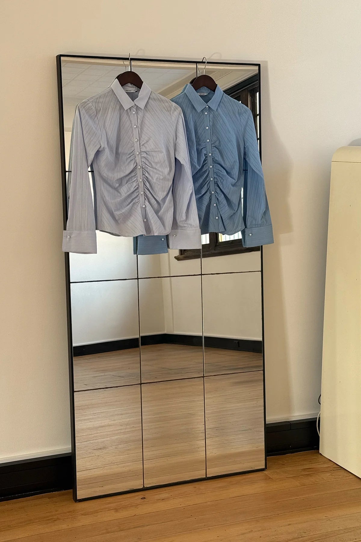 RUCHED FRONT SHIRT | CIELO