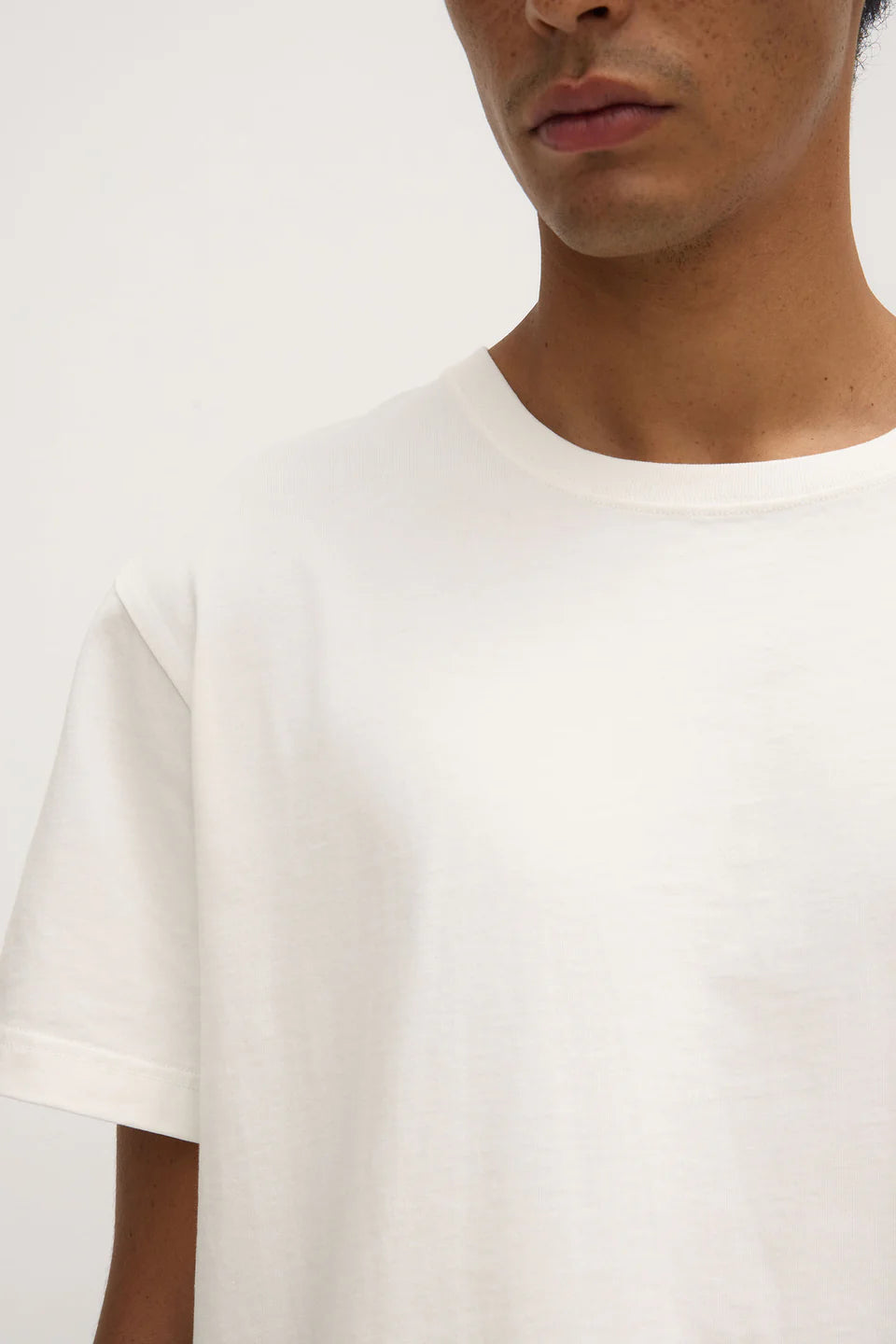 PARKER SHORT SLEEVE TEE | ANTIQUE WHITE