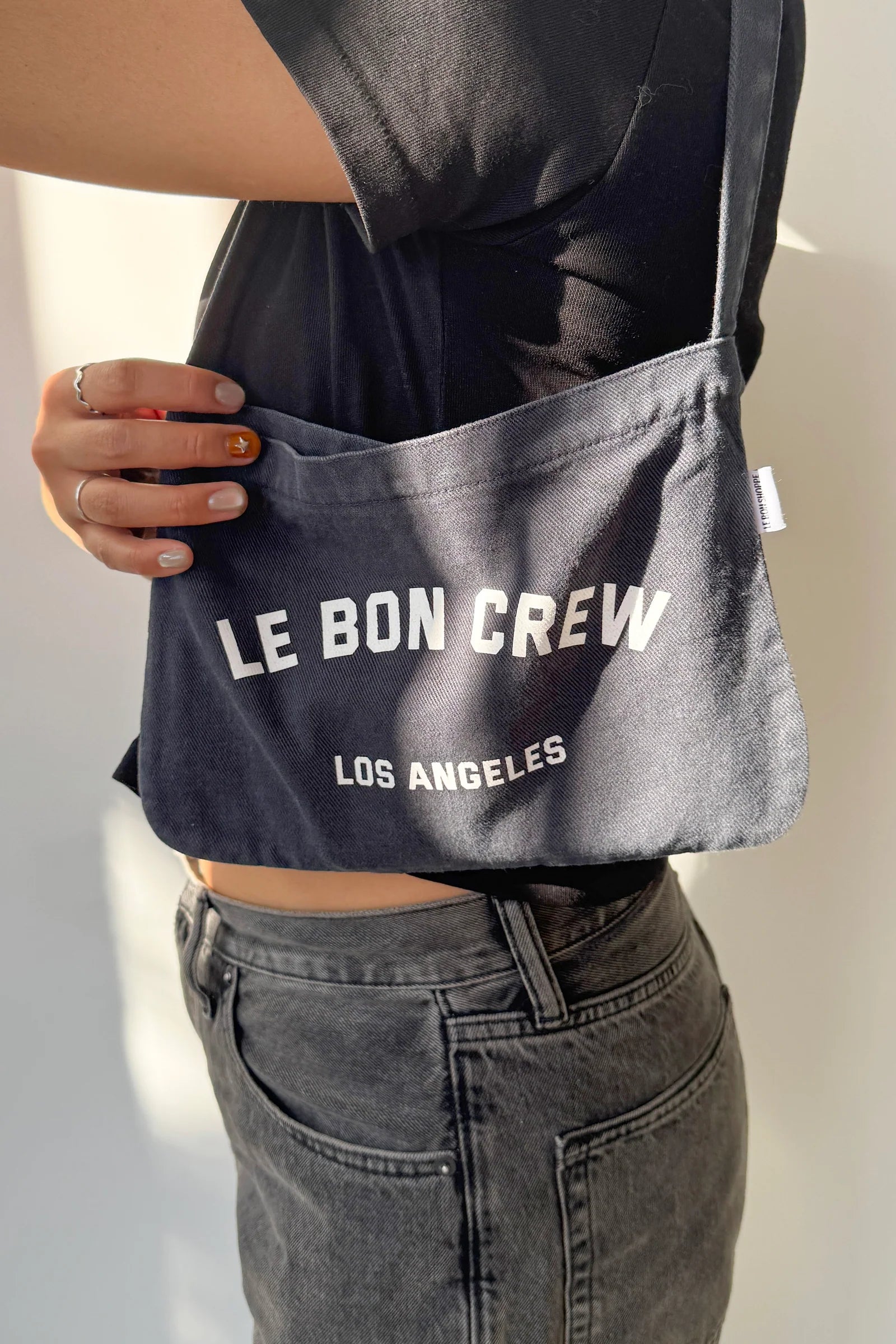 PETITE HAPPY CARRY BAG - COAL + WHITE