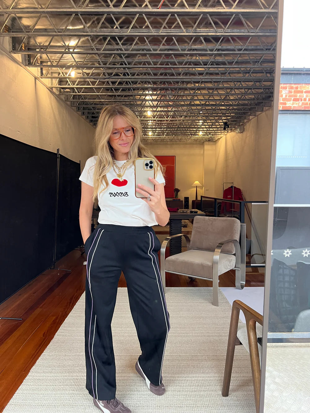 BISOUS BABY TEE | WARM WHITE