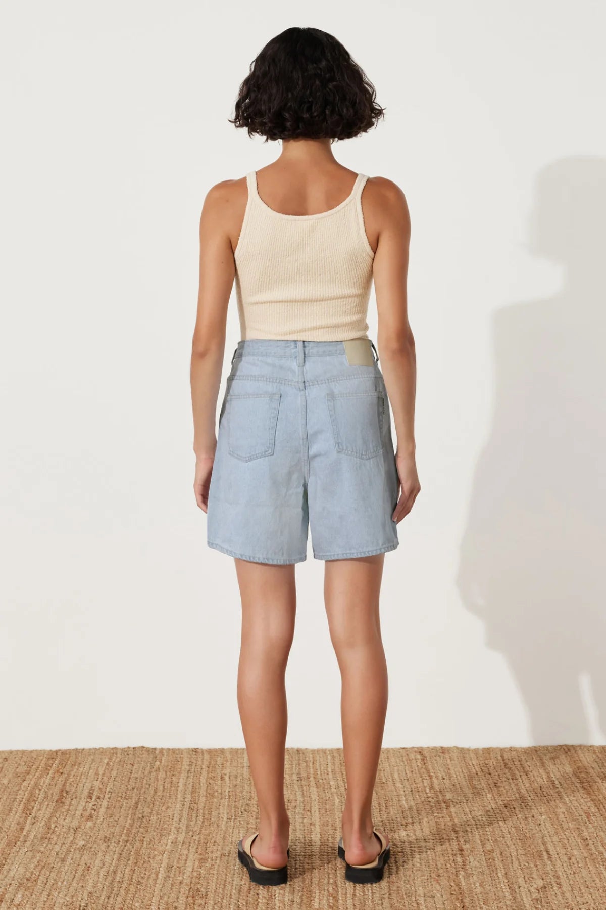 LIGHT WASH RECYCLED COTTON WALK SHORT