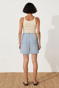 LIGHT WASH RECYCLED COTTON WALK SHORT