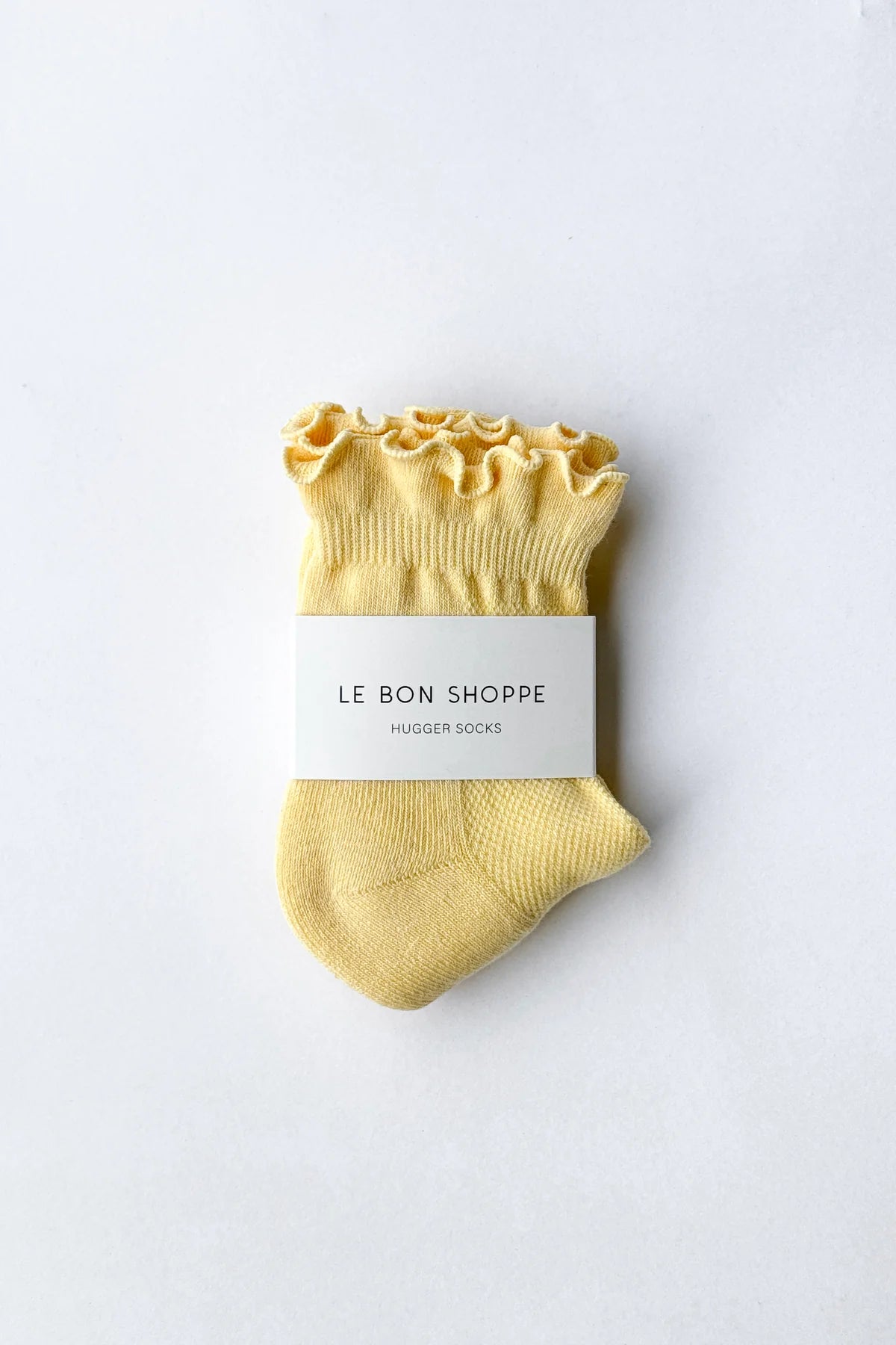 RUFFLED HUGGER CREW SOCKS | BANANA CREAM / RED