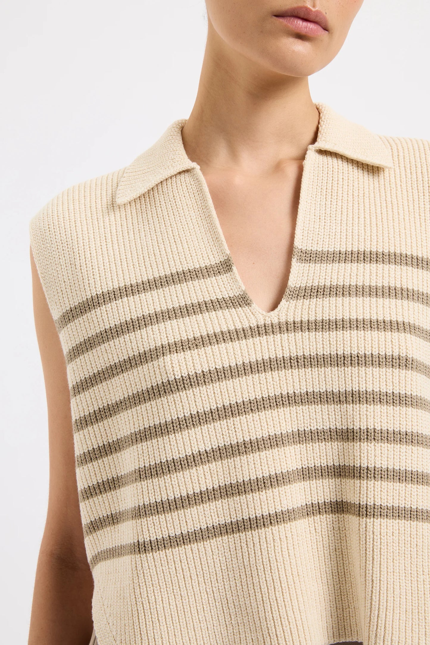 ENES STRIPE KNIT VEST | CHESTNUT STRIPE