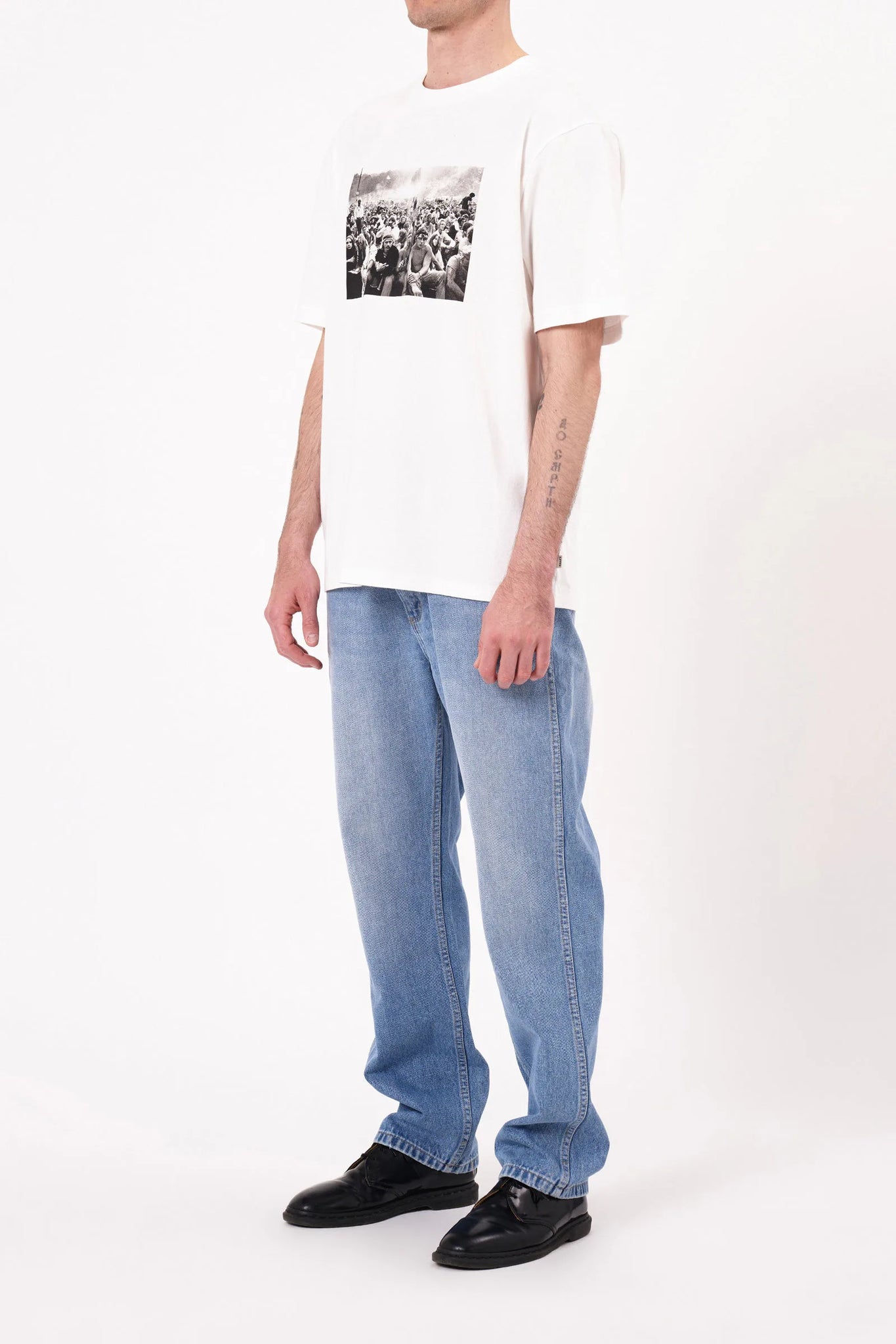 CROWD TEE | WHITE