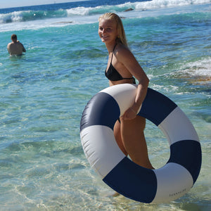 SLIM TUBE POOL RING | NAVY STRIPE