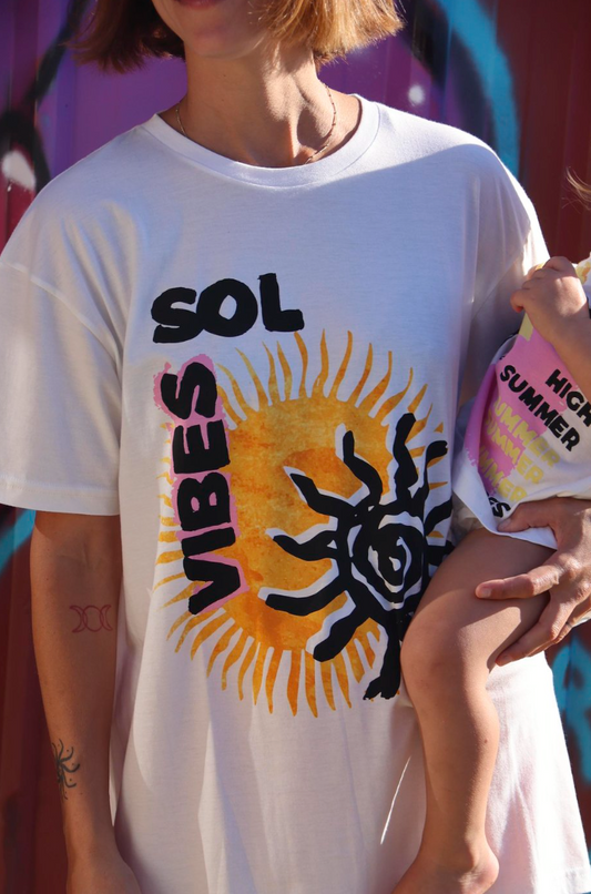 SOL VIBES TEE | OFF WHITE