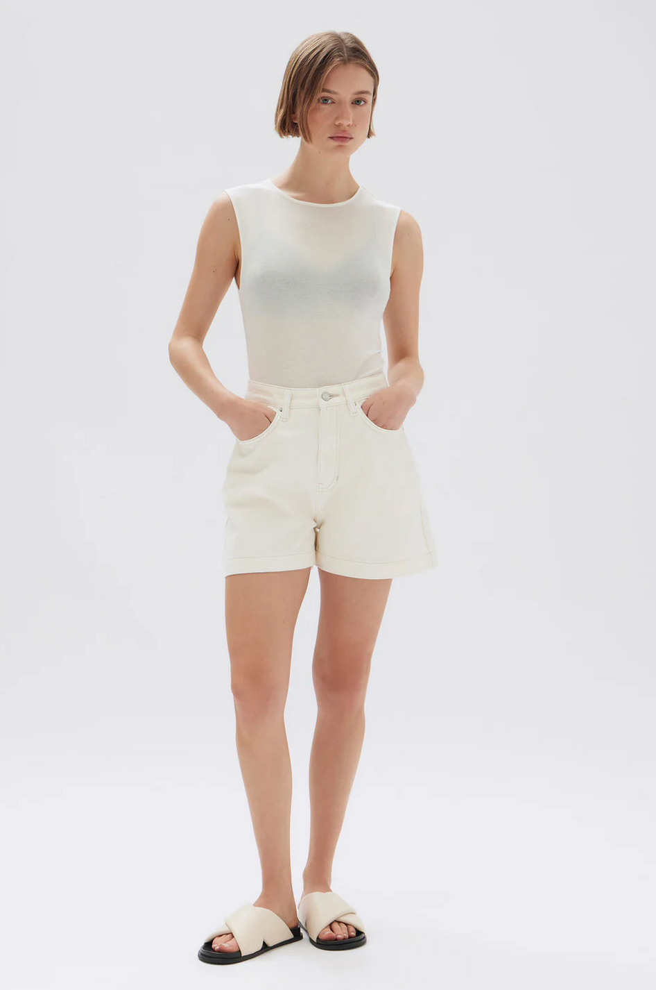 BOXY DENIUM SHORTS | ECRU