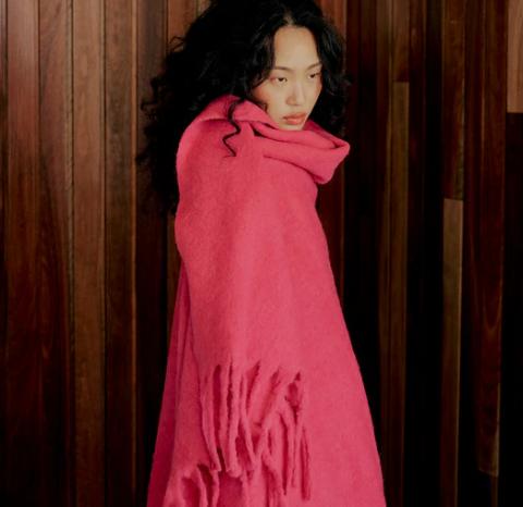 MERINO ALPACA THROW | BUBBLEGUM