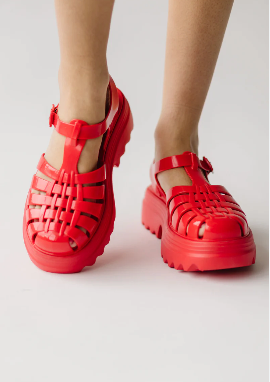 MELISSA POSESSION PLATFORM | RED
