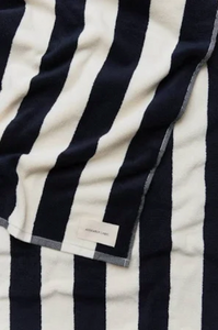COTTON STRIPE BEACH TOWEL | TRUE NAVY / CREAM