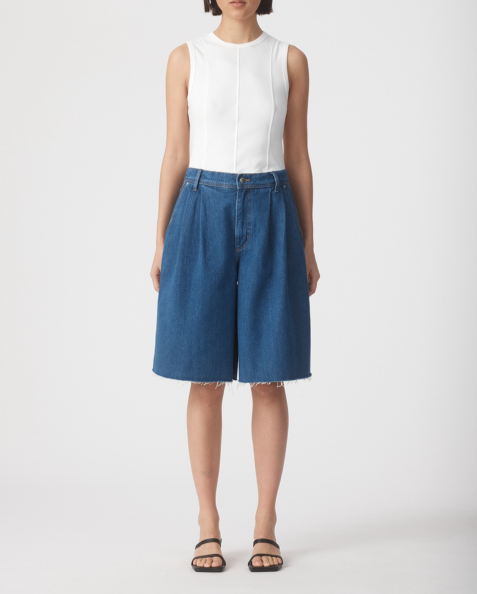 PLEAT SHORT | AMALFI