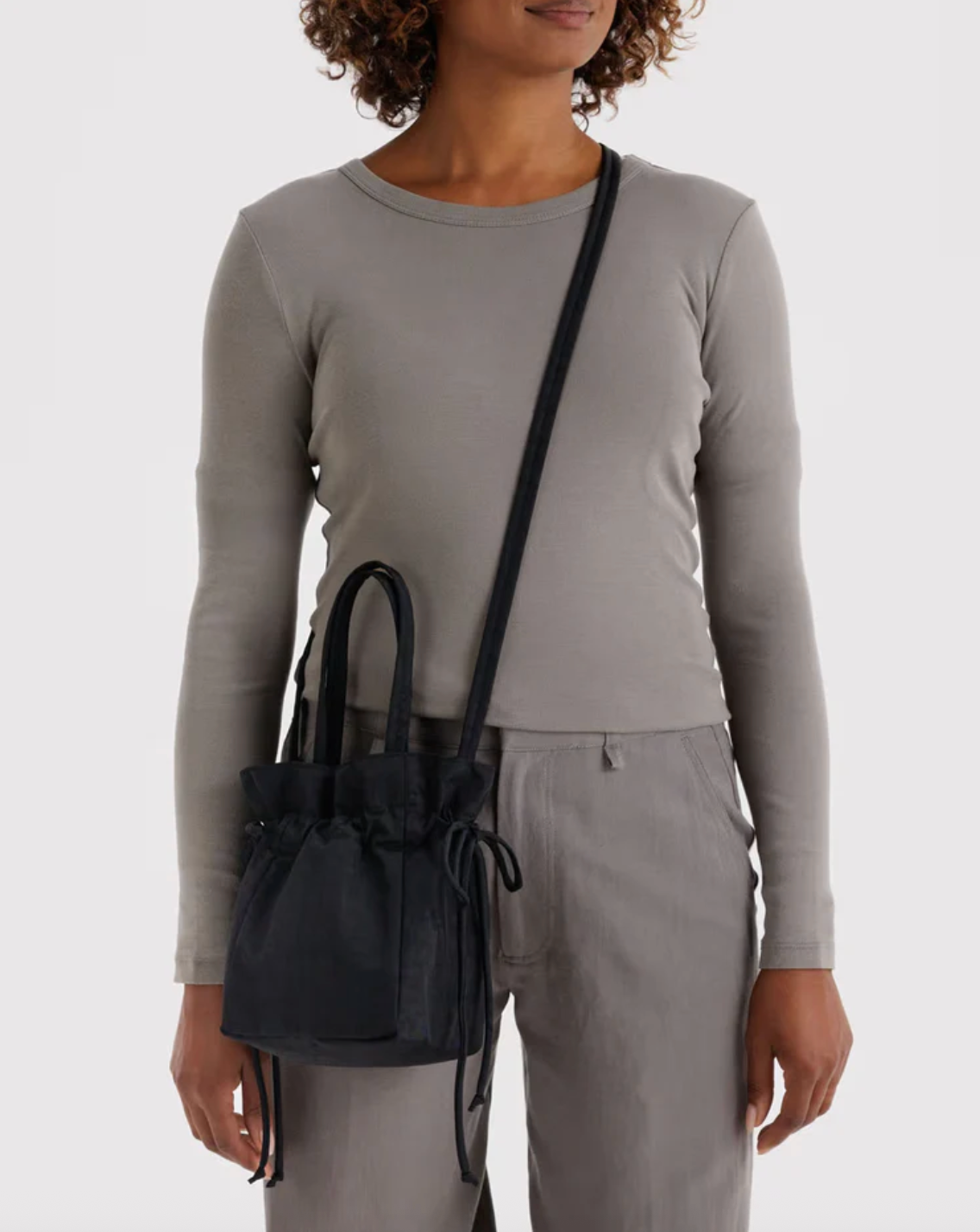 NYLON DRAWSTRING BAG | BLACK