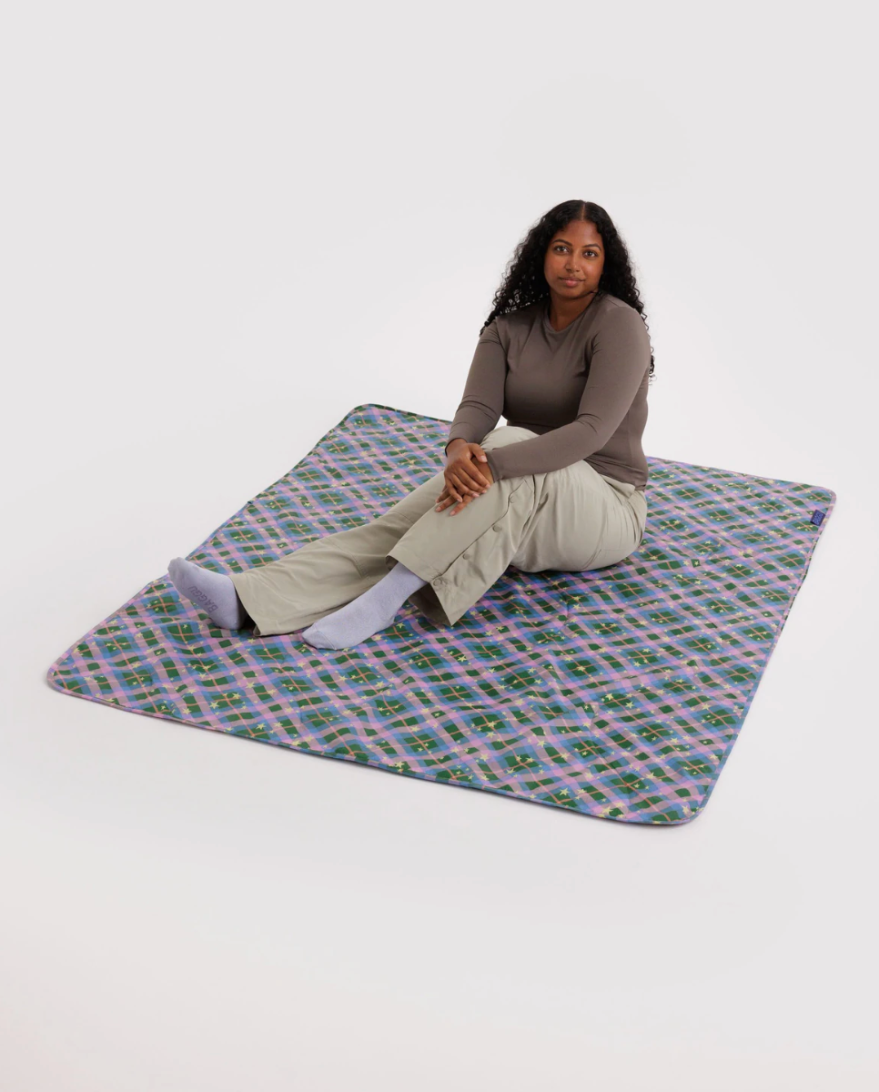 PUFFY PICNIC BLANKET |  GREEN STAR PLAID