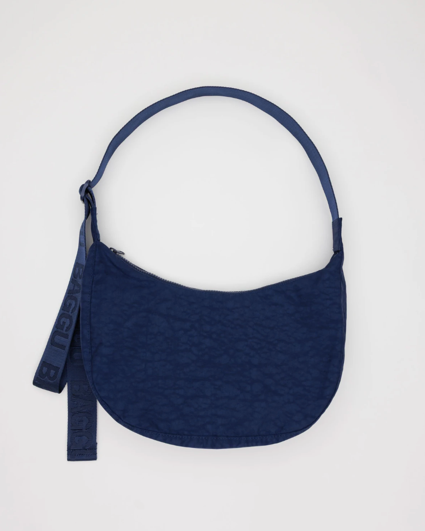 MEDIUM NYLON CRESCENT BAG | NAVY