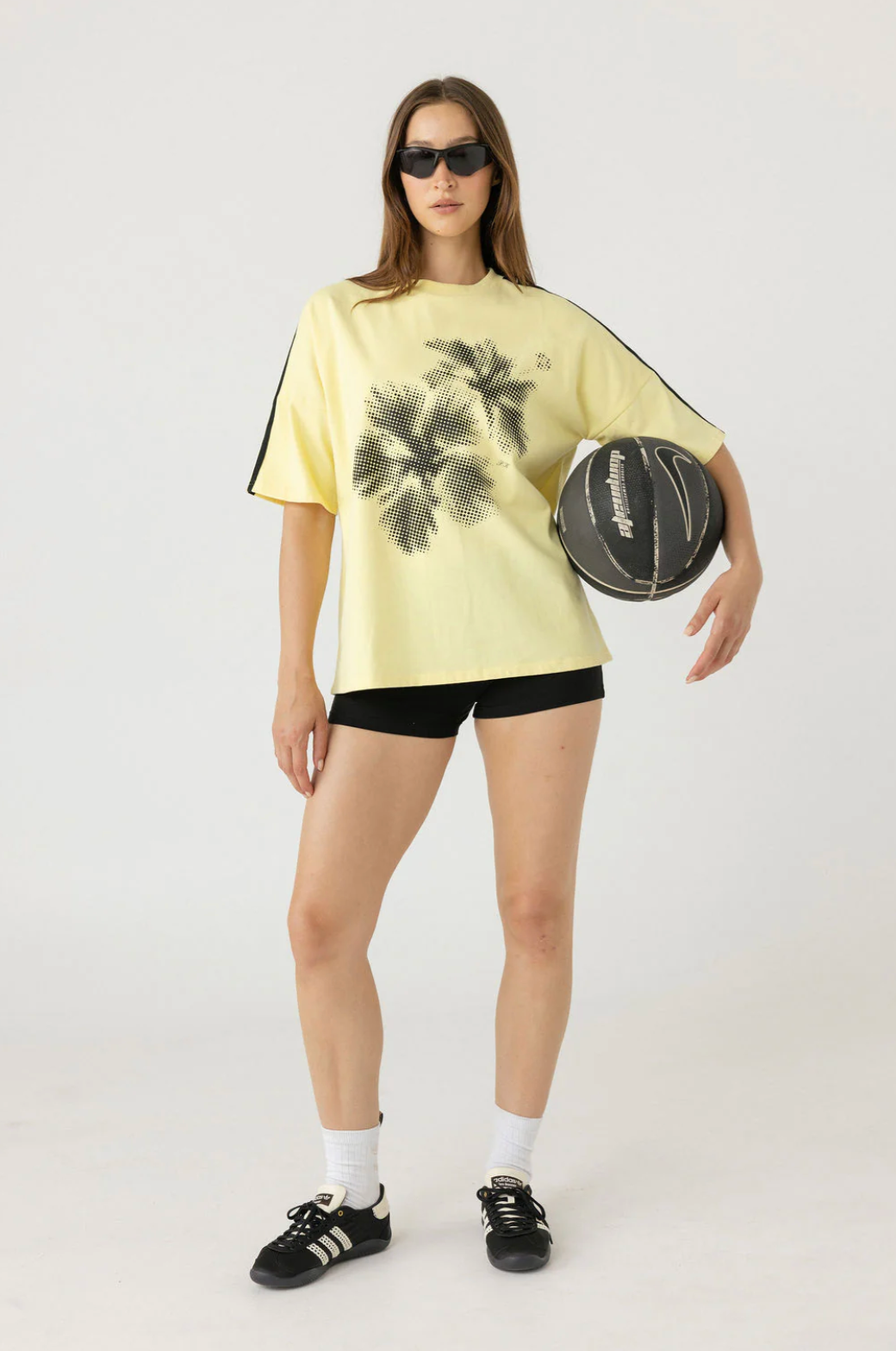 HIBISCUS T-SHIRT | BUTTER/BLACK