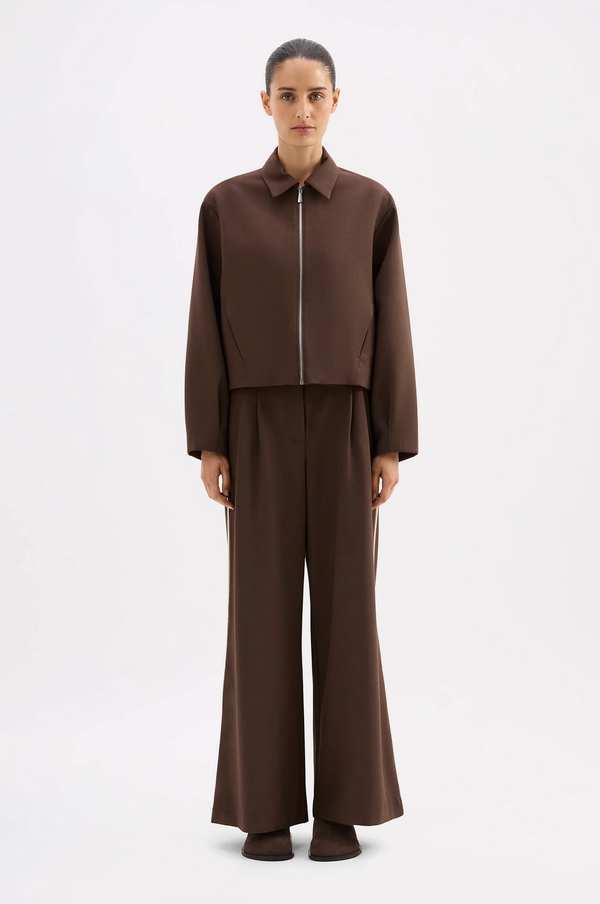 ABIGAIL BOMBER | WALNUT