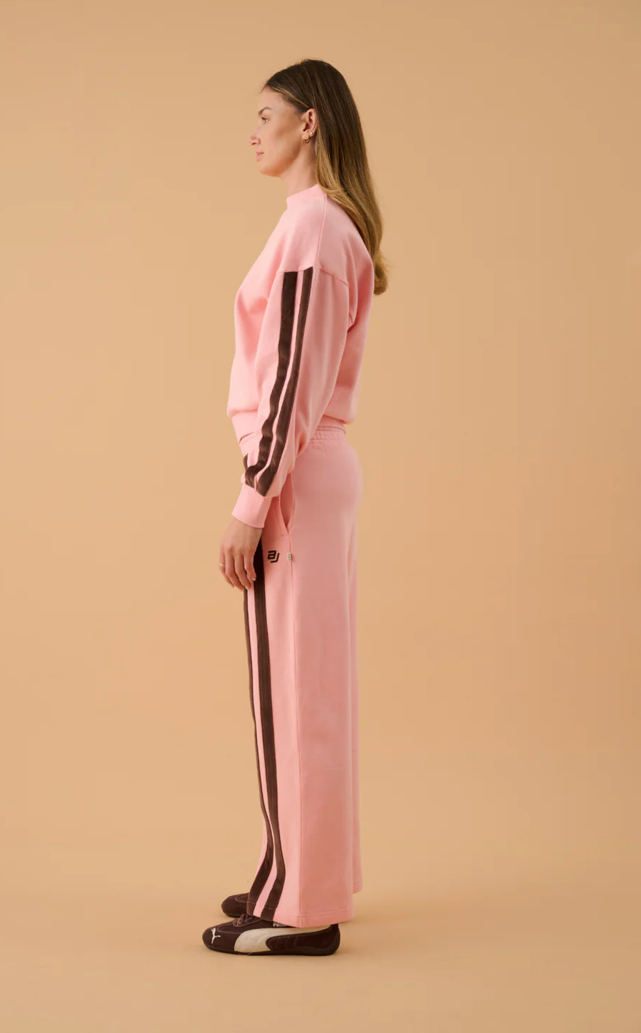AJ LOGO SWEATSHIRT | ROSE QUARTZ