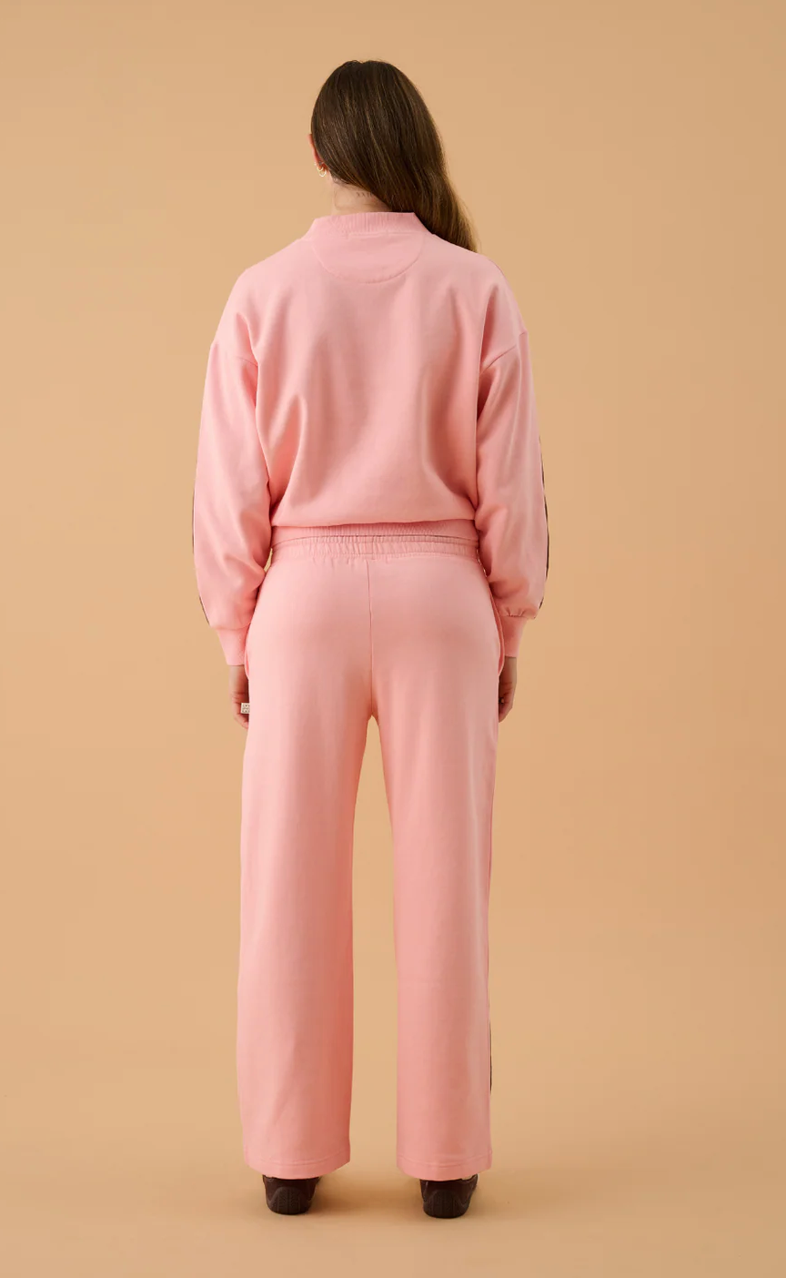 AJ LOGO SWEATSHIRT | ROSE QUARTZ