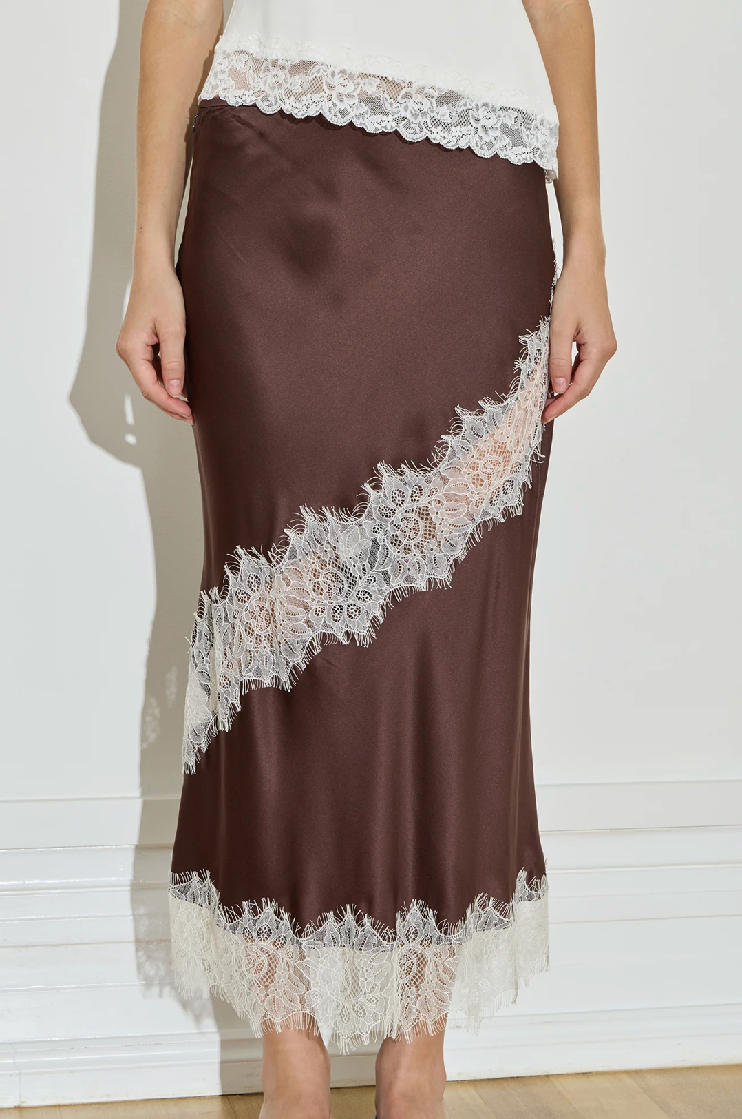 Maison Essentiele Silk Lace Midi Chocolate Cream Lace