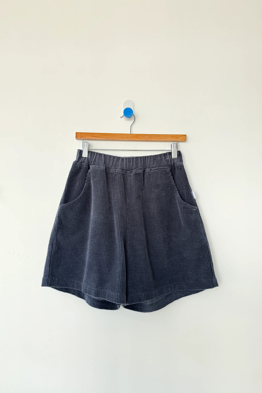 SOFT CORDUROY CITY SHORTS | CHARCOAL