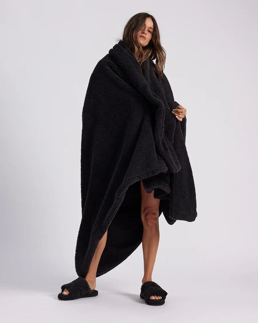 FAUX FUR THROW BLANKET | BLACK