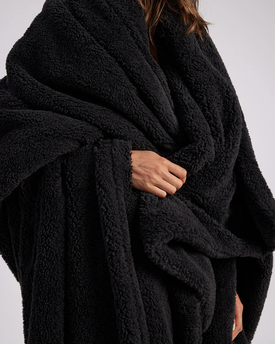 FAUX FUR THROW BLANKET | BLACK