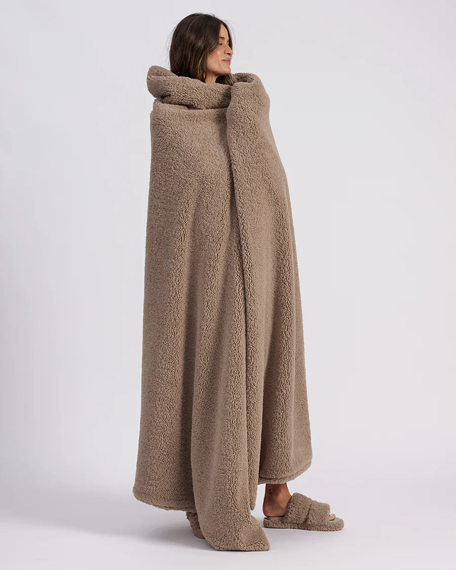 FAUX FUR THROW BLANKET | WARM GREY