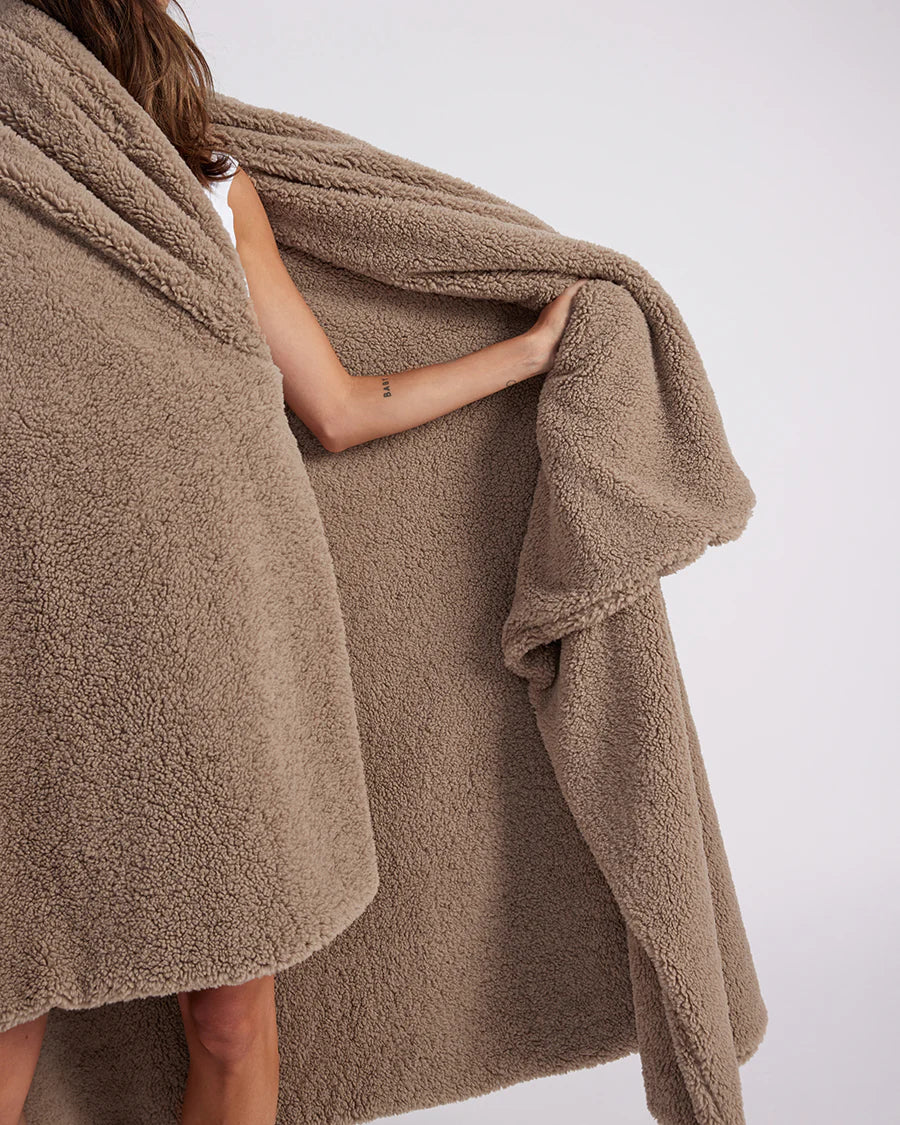 FAUX FUR THROW BLANKET | WARM GREY