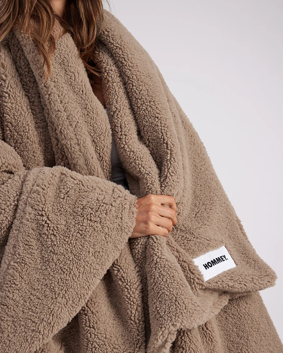 FAUX FUR THROW BLANKET | WARM GREY